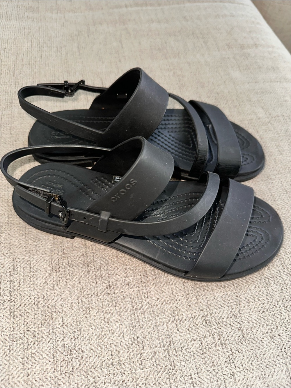 Crocs | Black Strappy Sandals | Comfort Footbed | Women’s 5 - Picture 2 of 3